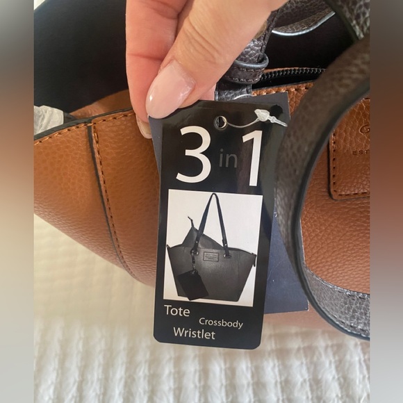 NWT GH Bass 3in1 Tote, Crossbody, Wristlet. Terracotta with dark brown accents - Picture 2 of 4